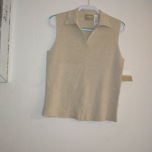 Liz Claiborne sleeveless knit shirt w/ collar
